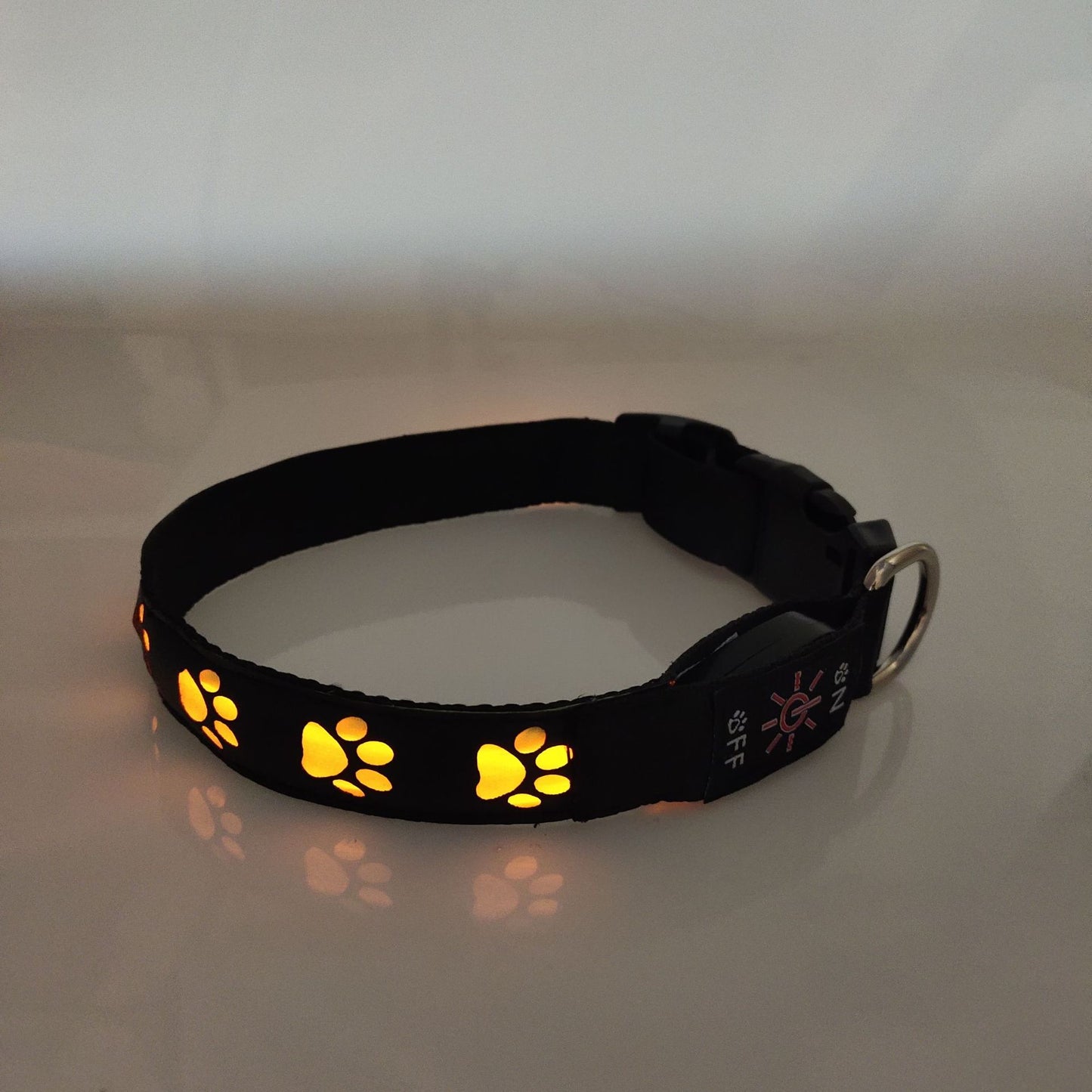 Led Rechargeable and Luminous Dog Paw Anti-Accident, Anti-Loss and Anti-Loss Light Warning Dog Collar Pet Collar